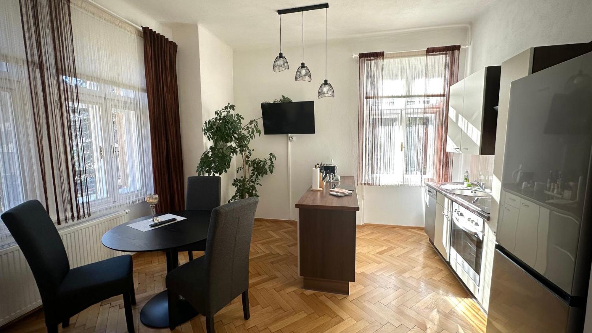 Apartment Im Grunen Леобен Экстерьер фото